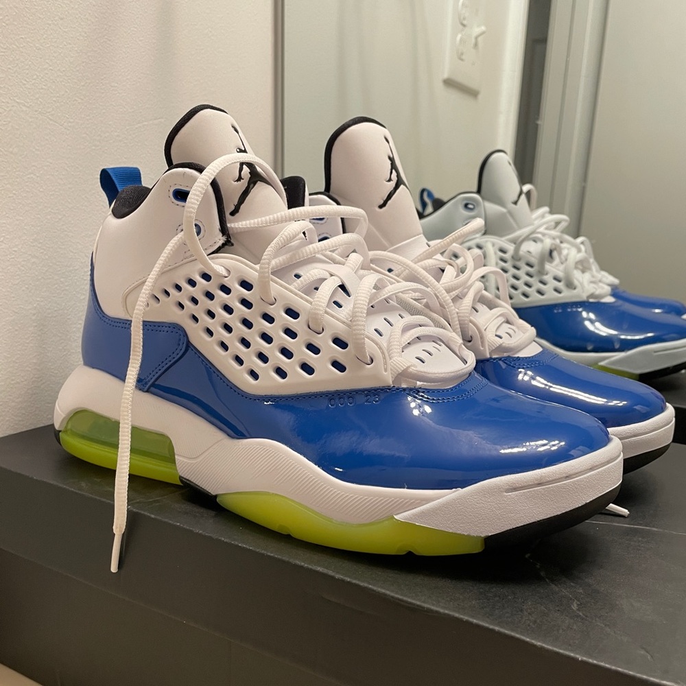 Air Jordan - Size 8.5